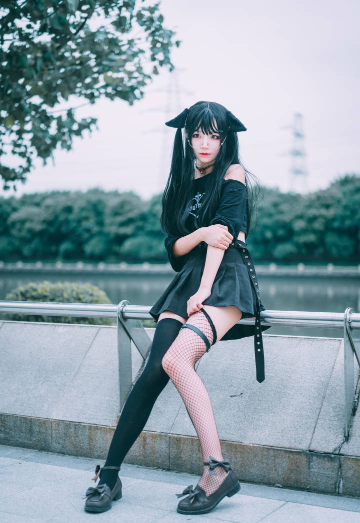 第一眼的感觉, 小姐姐的邪魅直接征服了我.