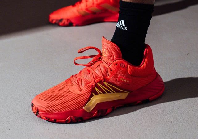 米切尔一代签名球鞋,虽是中端但创意十足!四大