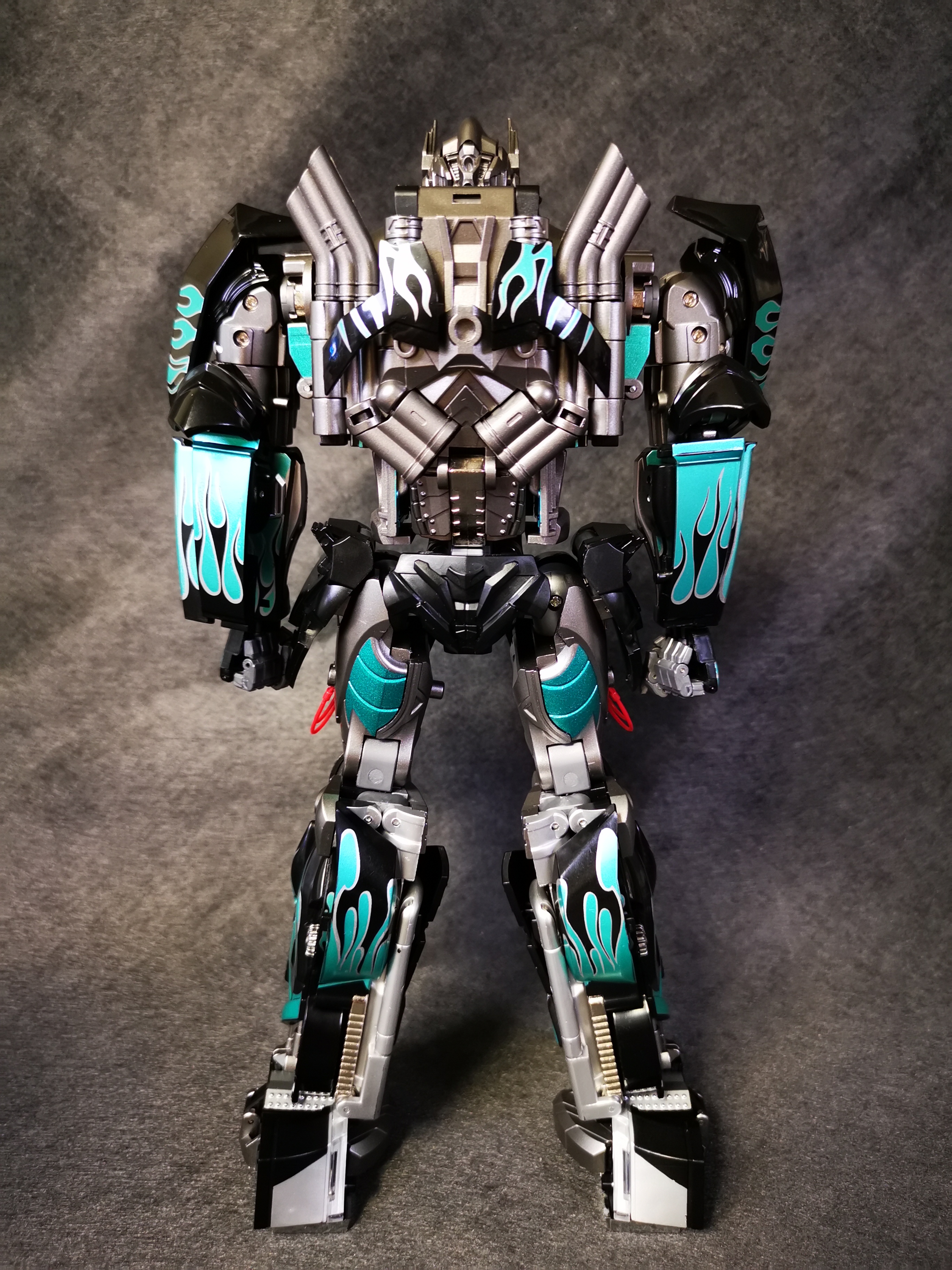 弥补质量短板——ut夜巡骑士擎天柱