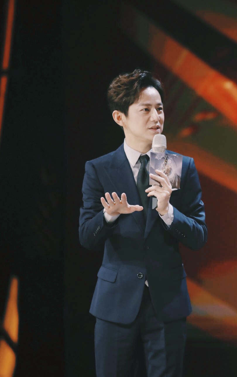 何炅综艺遍地开花,汪涵节目冷淡境遇凄凉,一哥