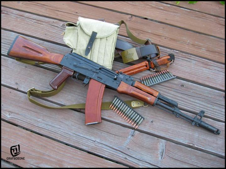 世界上第2种制式装备的小口径突击步枪ak74