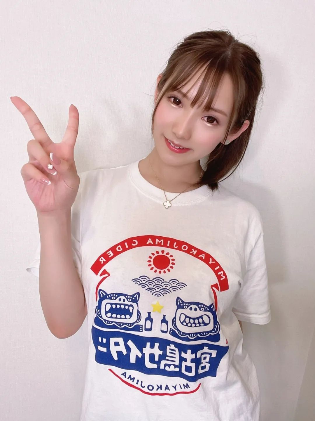 每天分享一个美女——早野詩(はやのうた) 哔哩哔哩