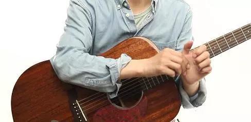 百分百学会吉他上大横按的多个技巧