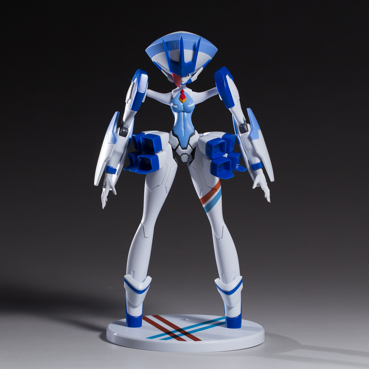 评测万代robot魂darlinginthefranxx翠雀号