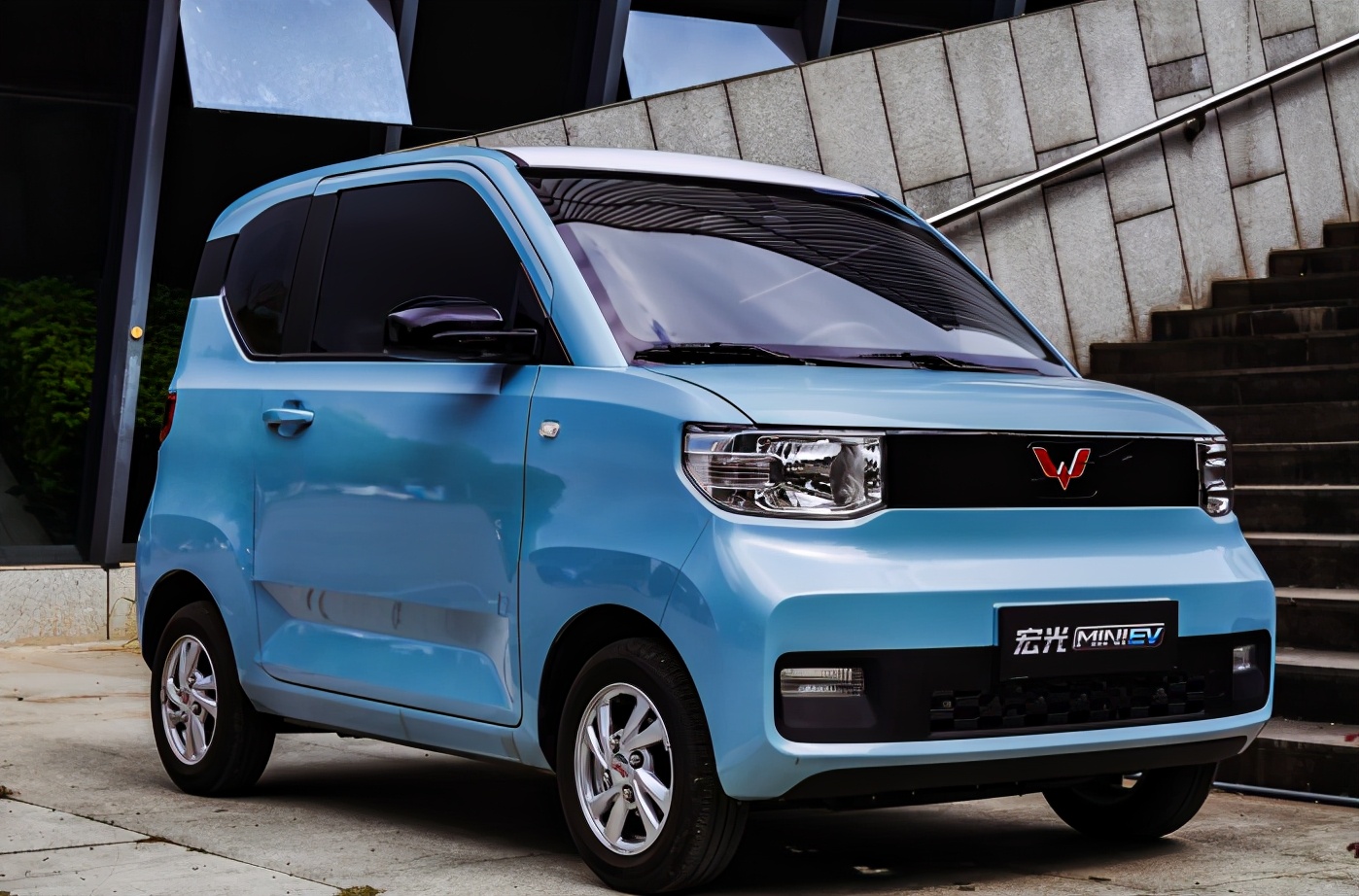 五菱:平均月销超3万,潮流小车已成代步首选