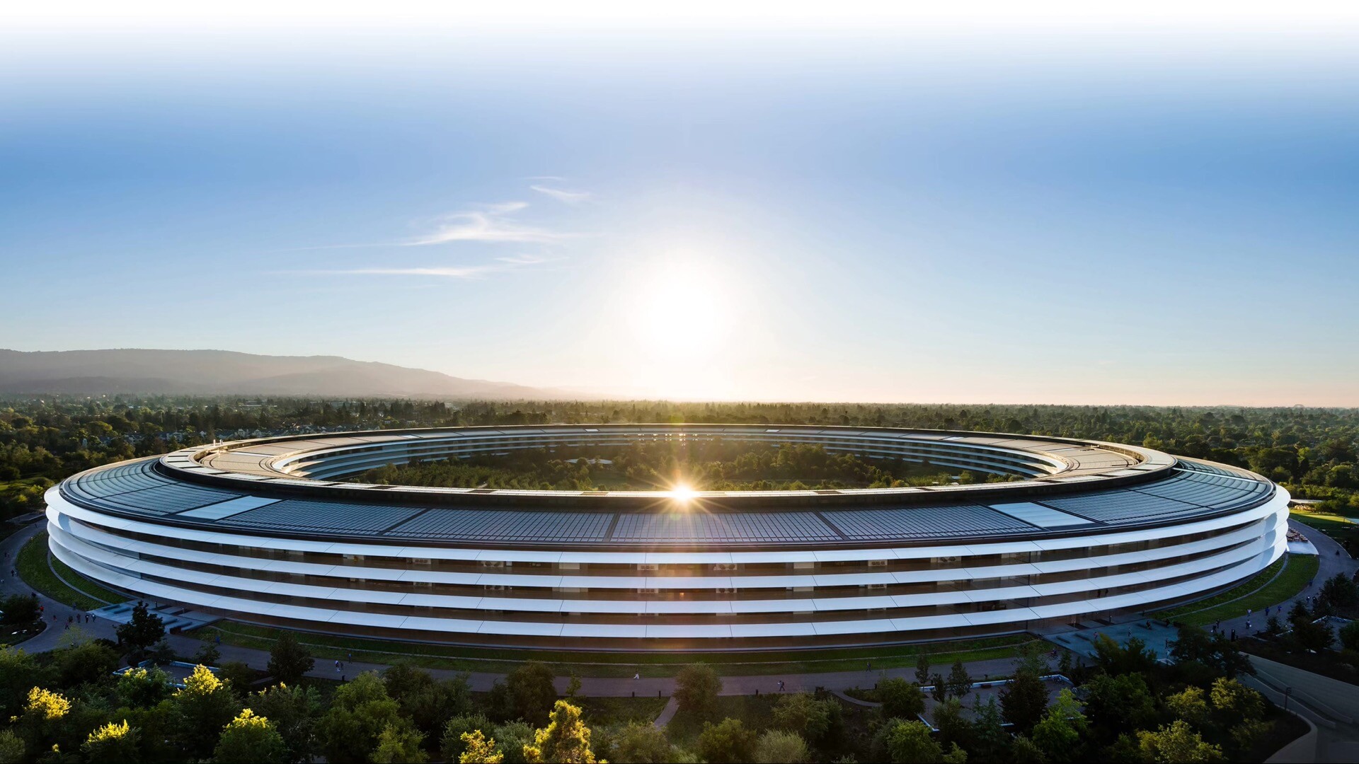 New photos of the interior and exterior of Apple's Norman Foster-designed campus | News | Archinect