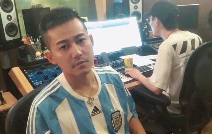 鹿晗困了、张翰丑了、苏醒糊了,看世界杯的男