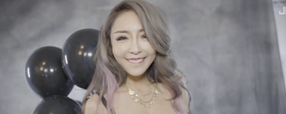 女教主模特雪碧(方祺媛),揭露摄影界丑闻!