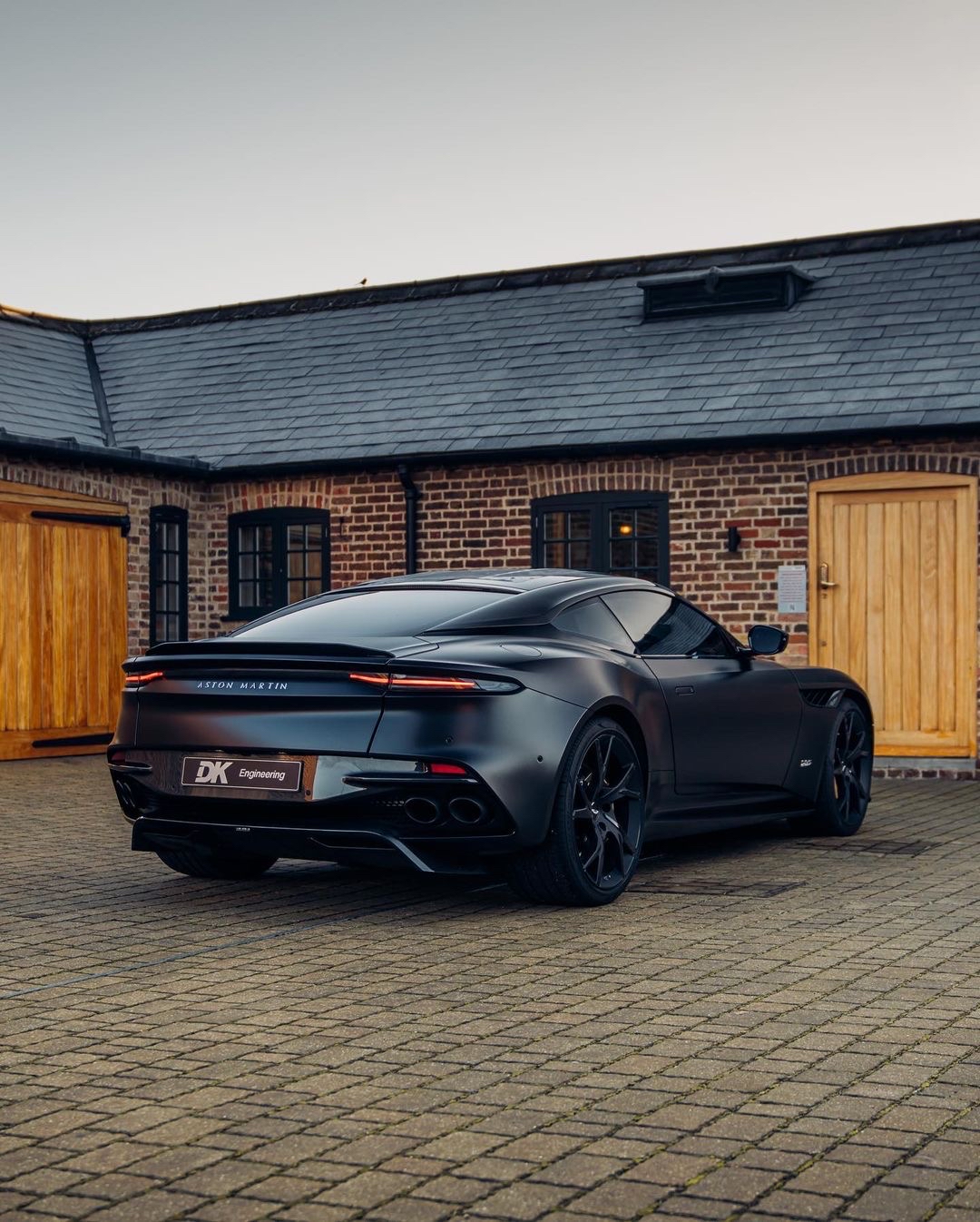 【车型鉴赏】阿斯顿马丁/aston martin dbs superleggera