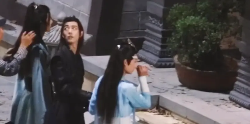 陈情令 未播花絮 王一博流鼻血求助肖战 软萌属性暴露无遗 哔哩哔哩