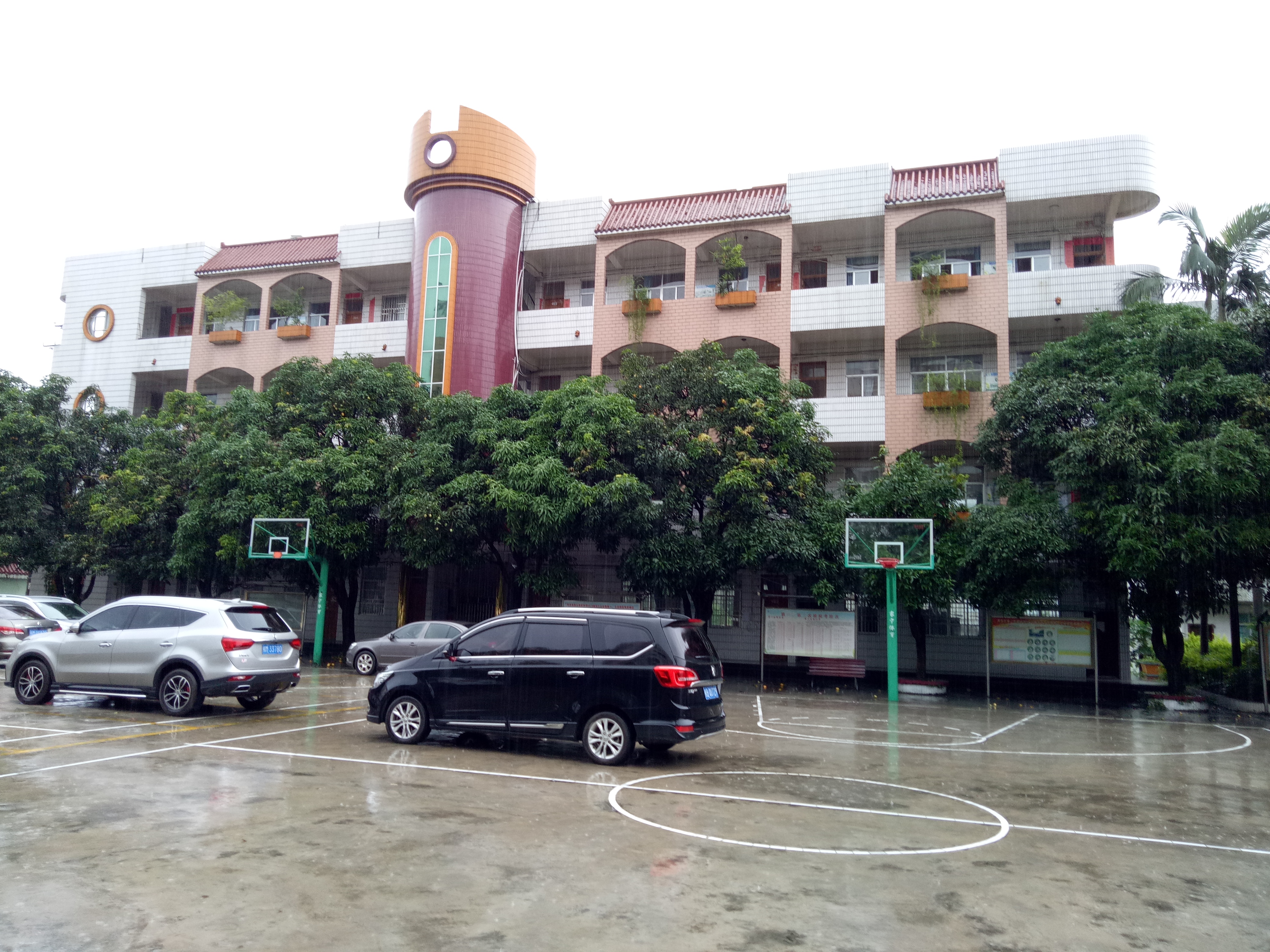 简单的介绍我的高中—河池市第二高级中学