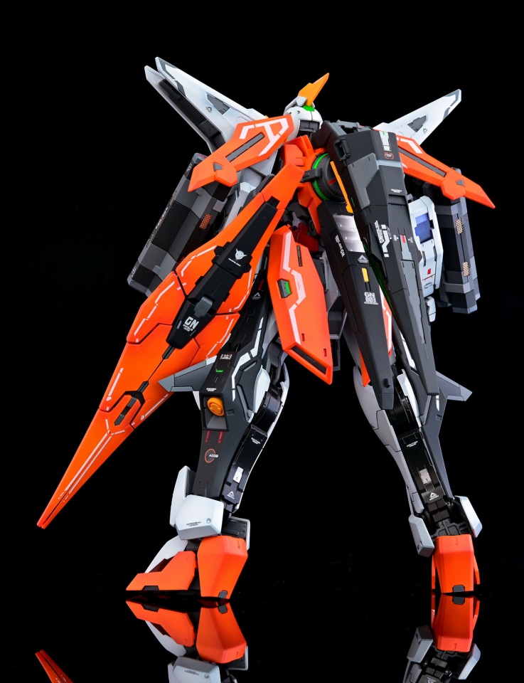 [小t高达秀]主天使 kyriotetes 高达 喷涂完成品