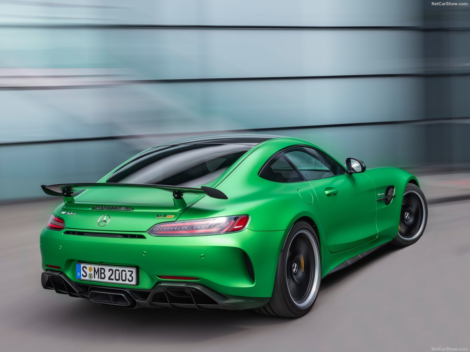 奔驰AMG GTR