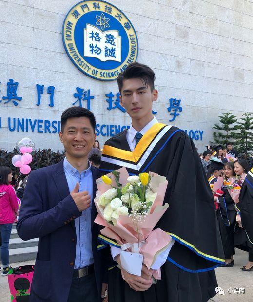 与何炅合影的198cm高鼻梁篮球小哥虎扑直男都夸他准