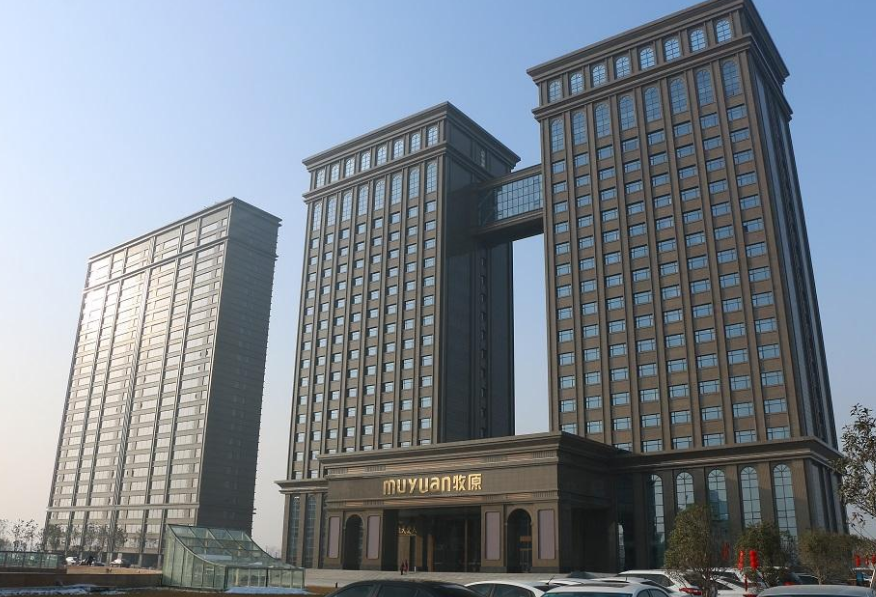 从22头猪到发展成为河南首富,他是怎么做到的?