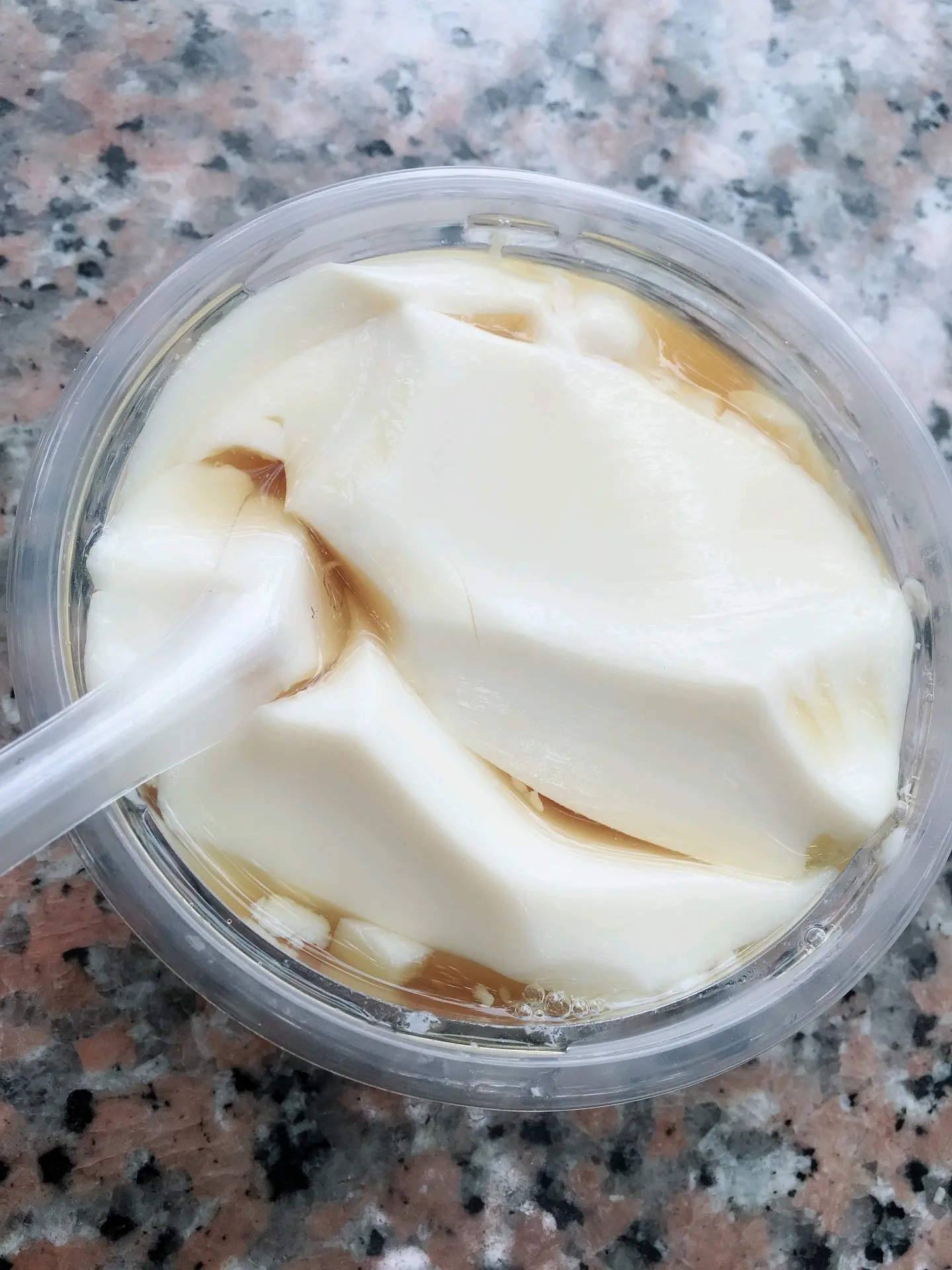 夏天的时候吃一碗豆腐花糖水,心情美美的