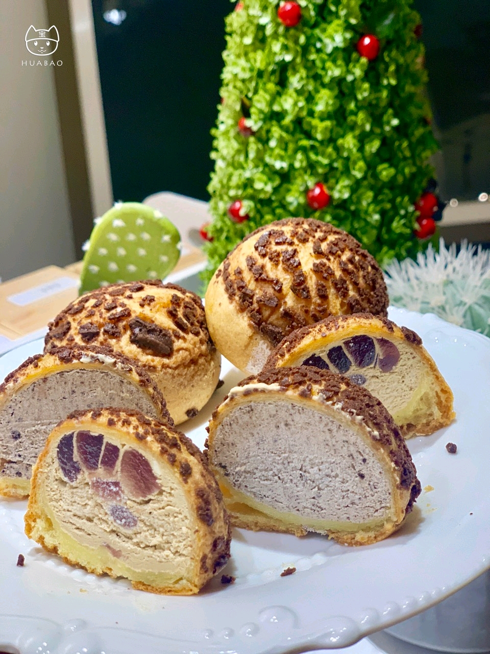 冰淇淋泡芙香气浓郁口感丝滑香甜细腻奶油,入口香甜尝便知