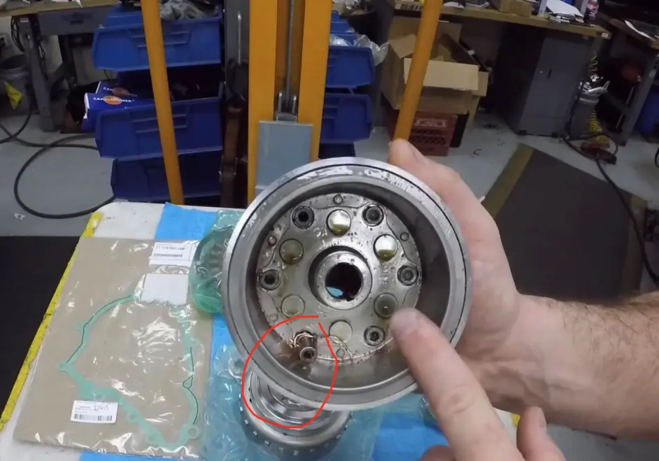 五张图解释 为什么宝马g310发电机坏了是启动离合的锅 哔哩哔哩