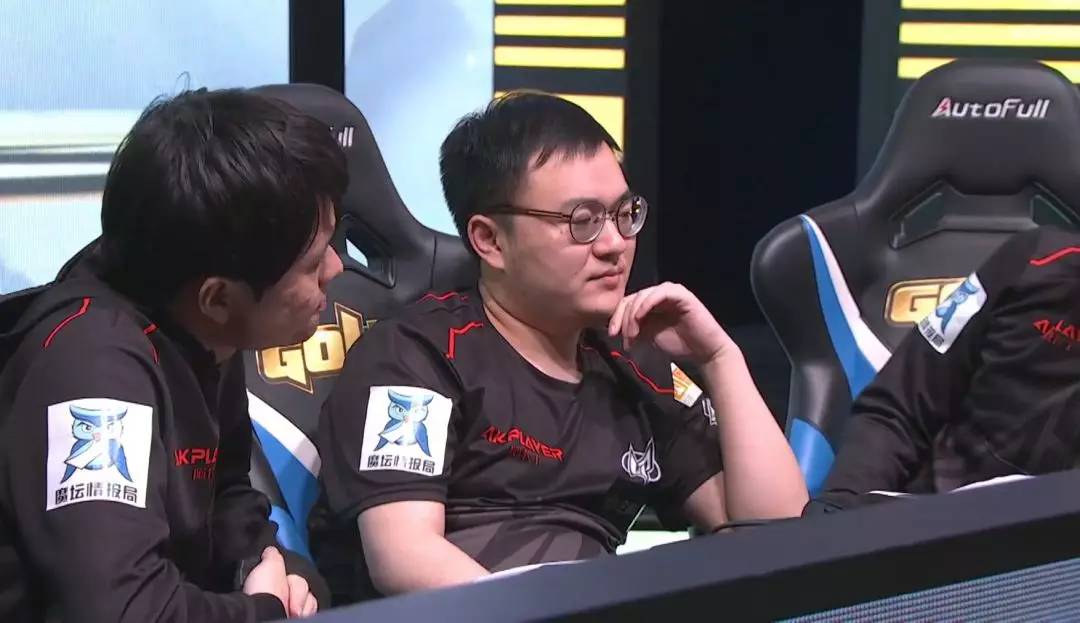 星际魔兽炉石三开花?魔坛情报局这赞助商Buff