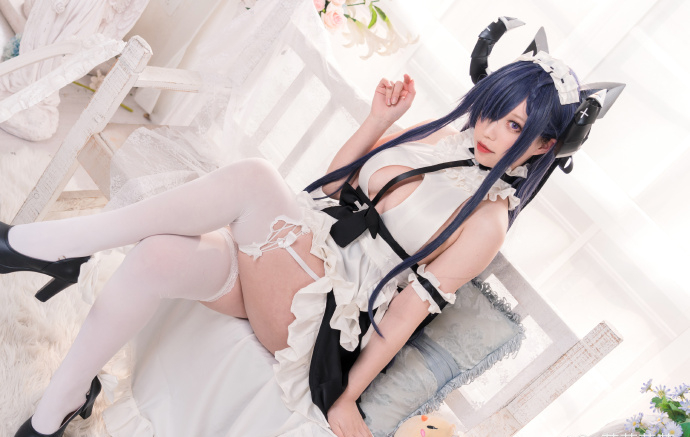 芦苇苇苇碧蓝航线奥古斯特cosplay3