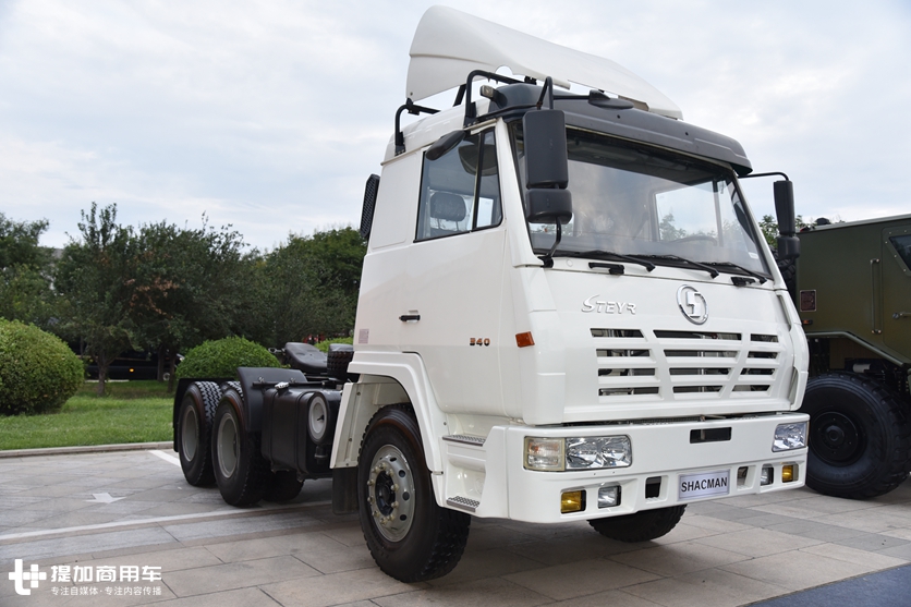 陕汽经典的斯太尔重卡,国内已停产,如今只销往海外的奥龙牵引车实拍