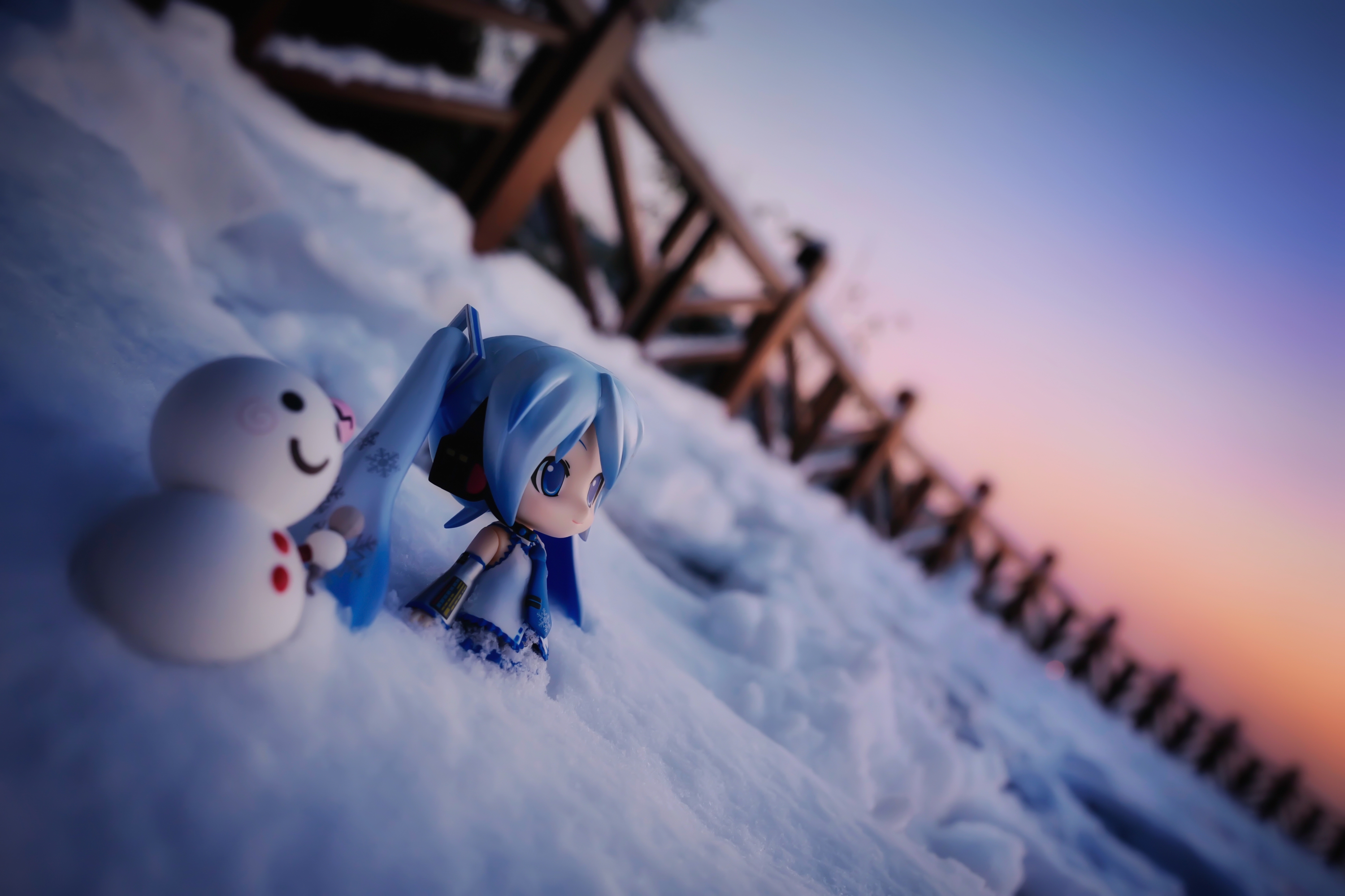 果然下雪的话,很适合雪miku呢~~~不愧是主场,大家的作品也是炒鸡多!