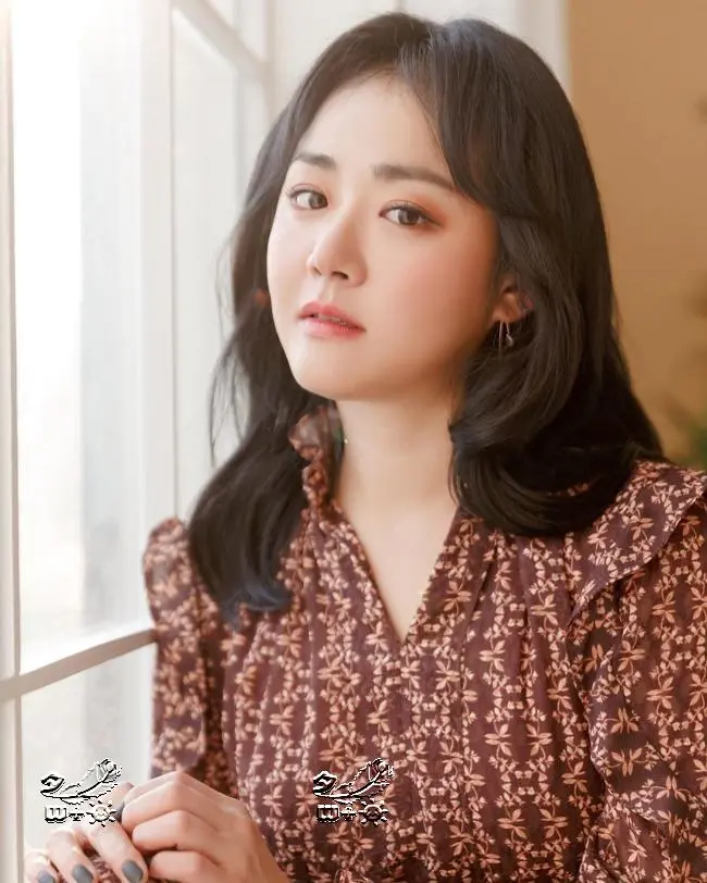 文瑾莹与经纪公司结束16年的合约关系 目前尚未有具体的计划 哔哩哔哩