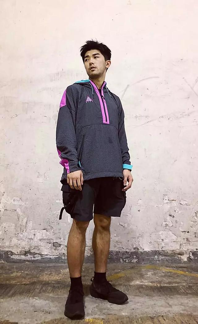 香港小学老师签约国际公司当男模，这张脸凭什么逆袭？