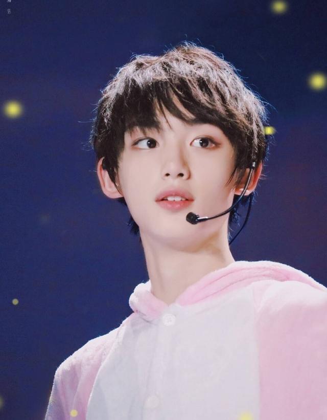 tf家族二代男团tfboys罩着自身不容小觑的实力要炸的节奏