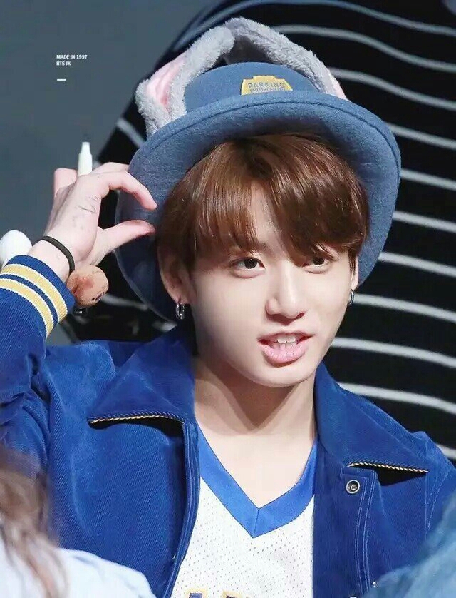 舒:凭什么我改,不应该你改嘛?你是不是男人啊? 国:叫我欧巴!