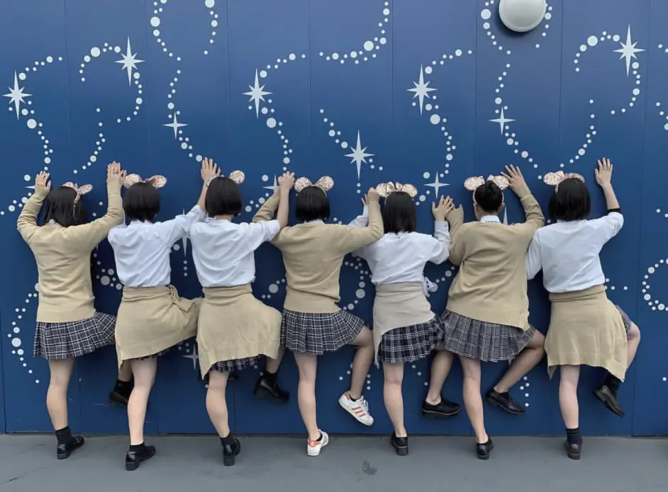 为什么日本女高中生在休息日也穿学校制服 哔哩哔哩