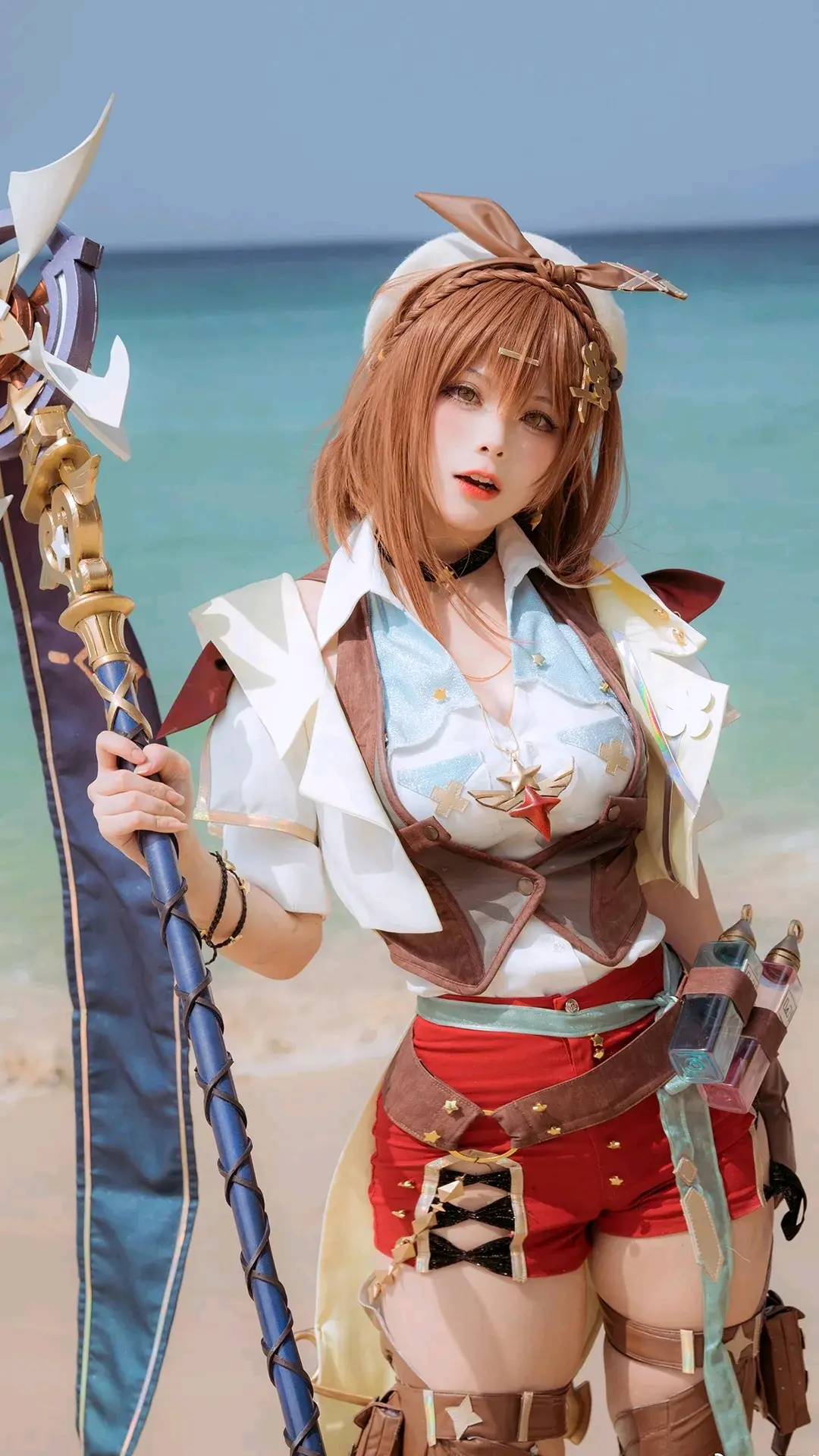 《莱莎的炼金工房3》莱莎cosplay - 哔哩哔哩