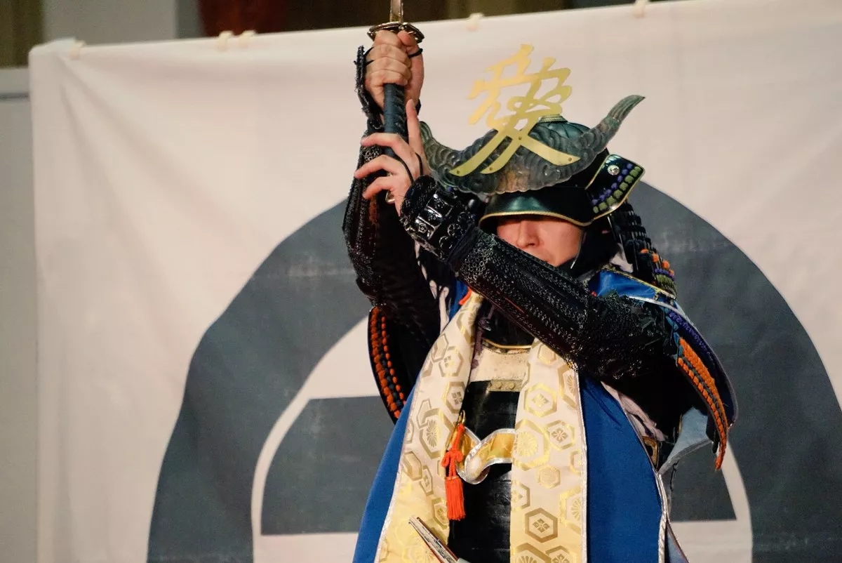爱字当头战神皮皮虾走进日本战国武将盔