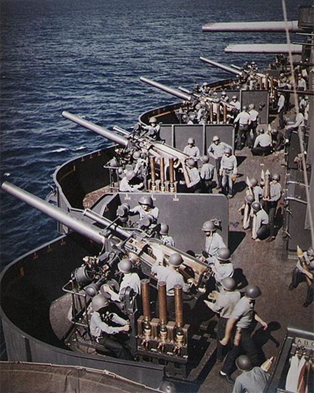 美国5英寸重型防空炮二战美国战舰的防空利器