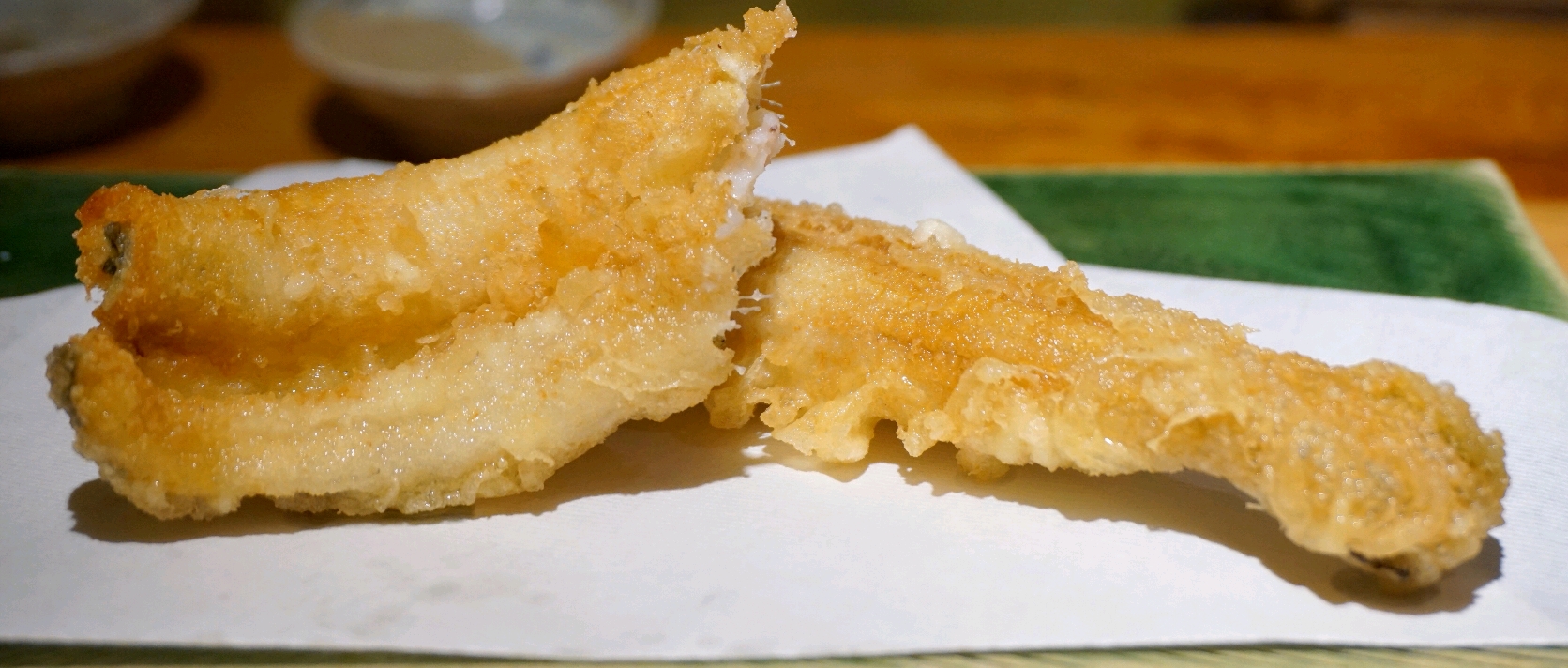 天妇罗料理,其实是"蒸"与"烤"同时进行的脱水制作.