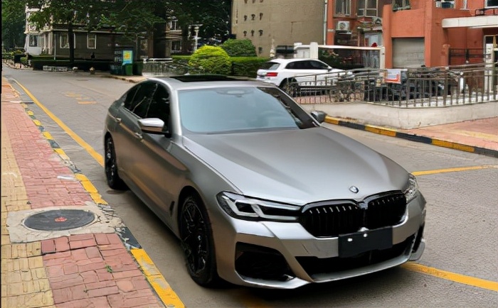 Бмв 525i 2021