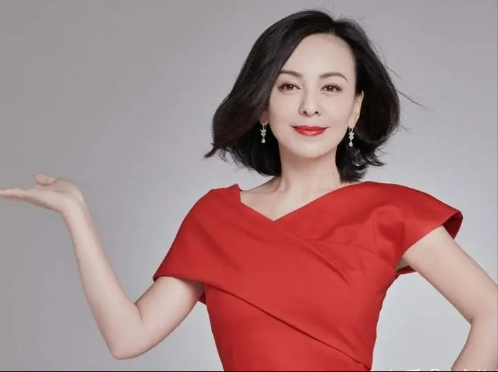 王琳曾被周杰疯狂追求又在吐槽大会亲密互动如今怎么样了