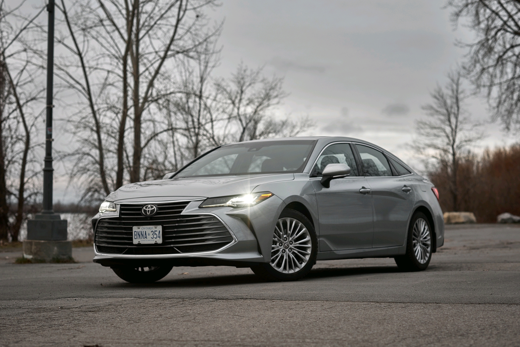 2021 丰田 亚洲龙 limited awd