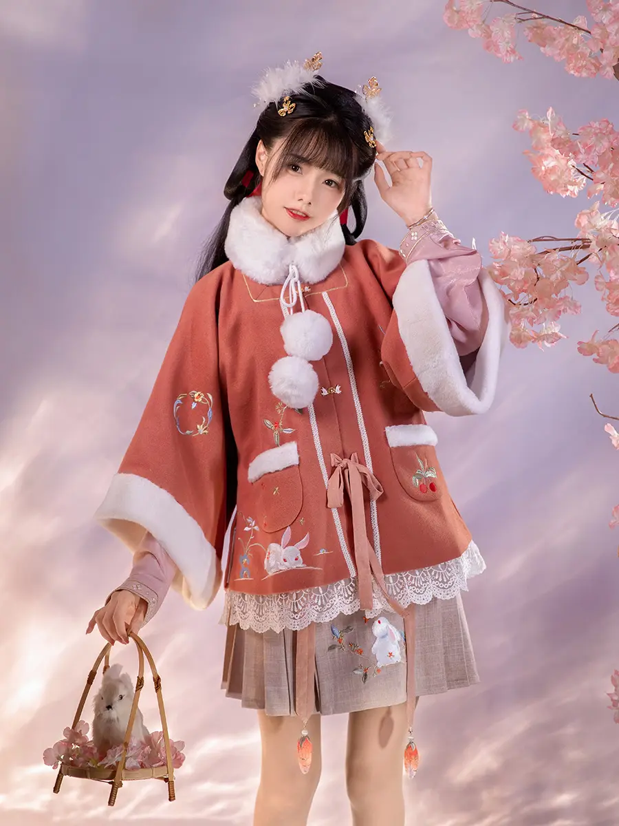 秋冬汉服怎么搭配 这些搭配神器伴你过冬 颜值超高还保暖 哔哩哔哩