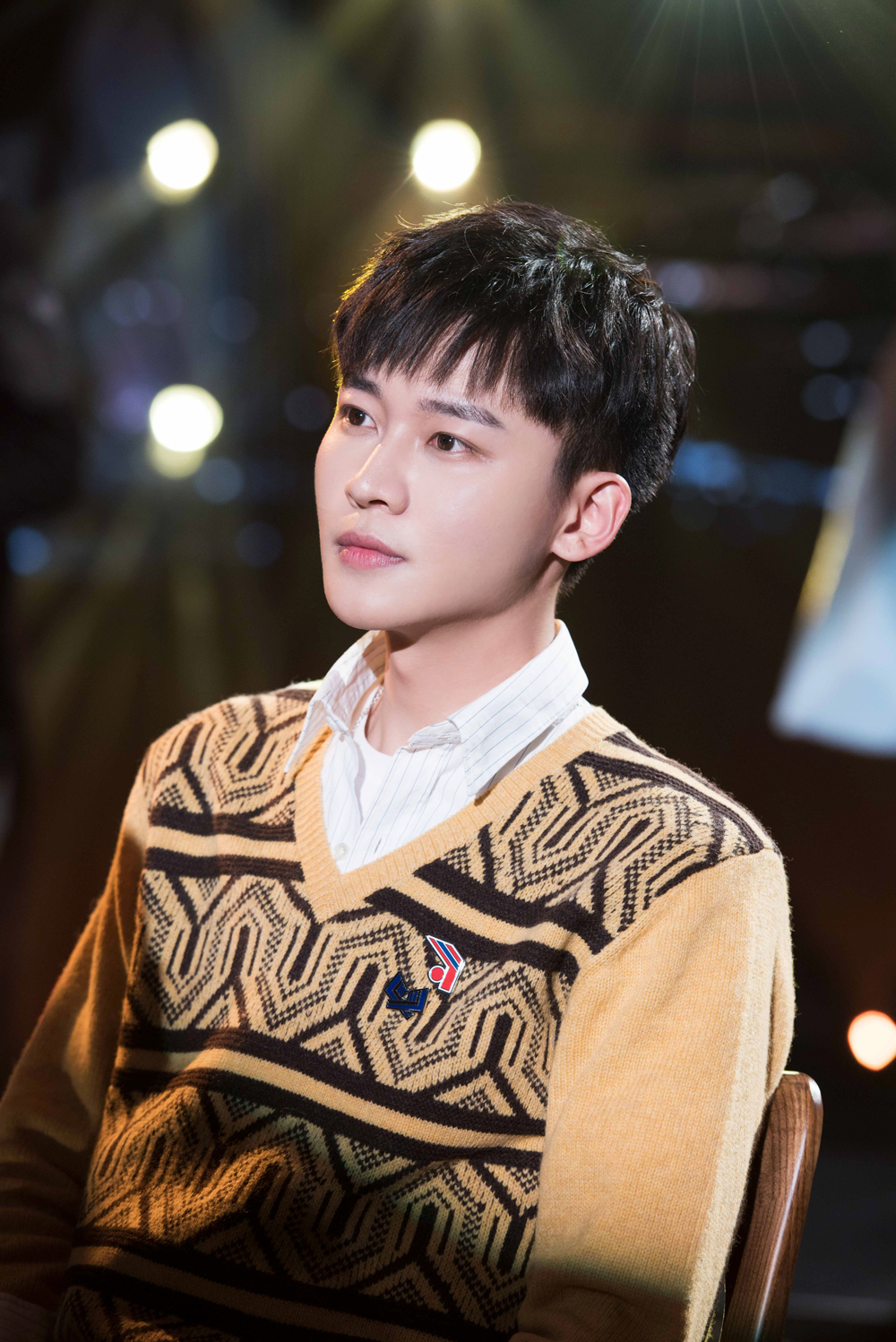 刘怡潼帅气亮相跨年盛典父子首次同台献唱