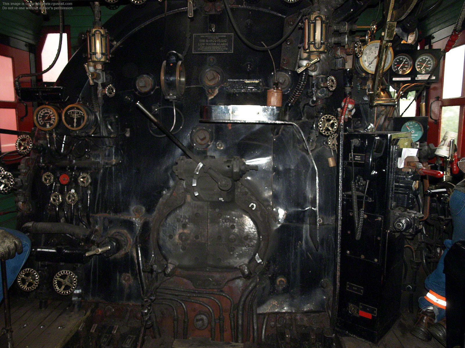 s3-261号机车的司机室内部