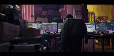 以为程序员就是超级拉风的黑客很大~很大~如果你要问我这个差距有多大