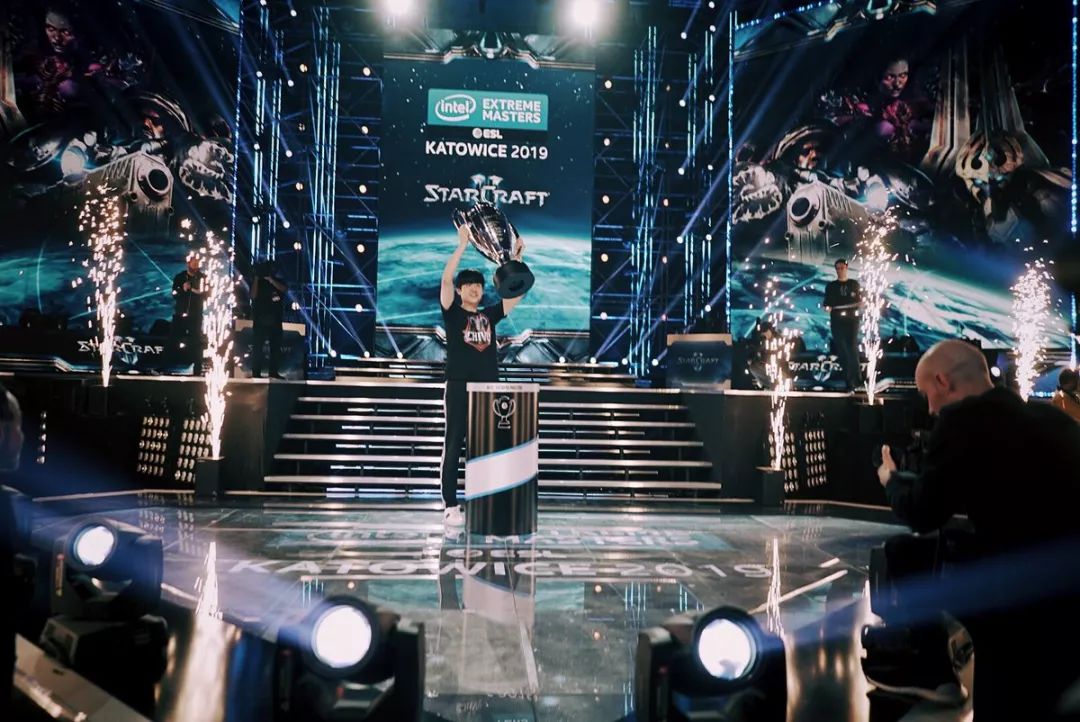恭喜输本痛失亚军!IEM星际2卡托维兹站soO登