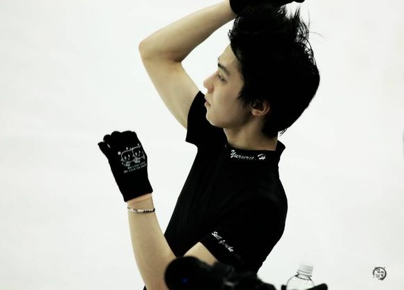 【羽生结弦】谁人与我立黄昏 第十七章 啵治百病