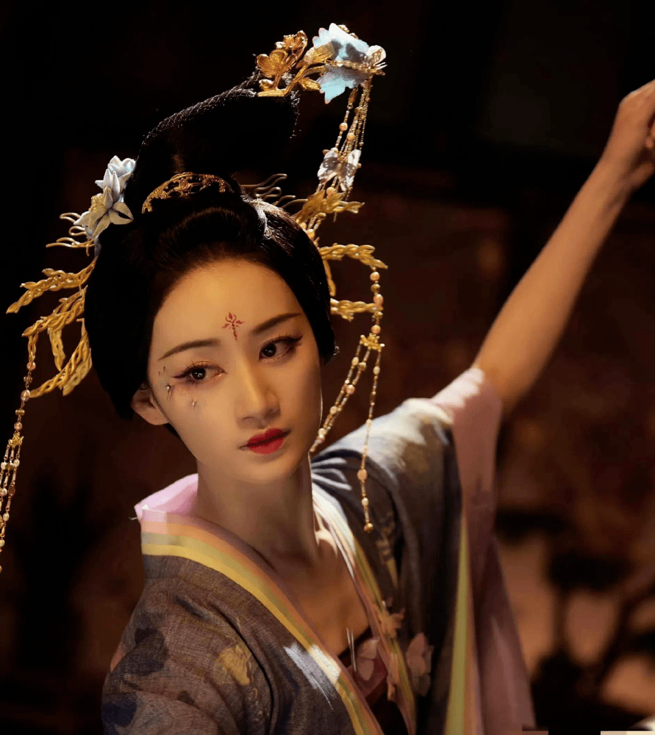 给2022年“进步最大的10位女演员”排个名，杨蓉第10，郭晓婷第3