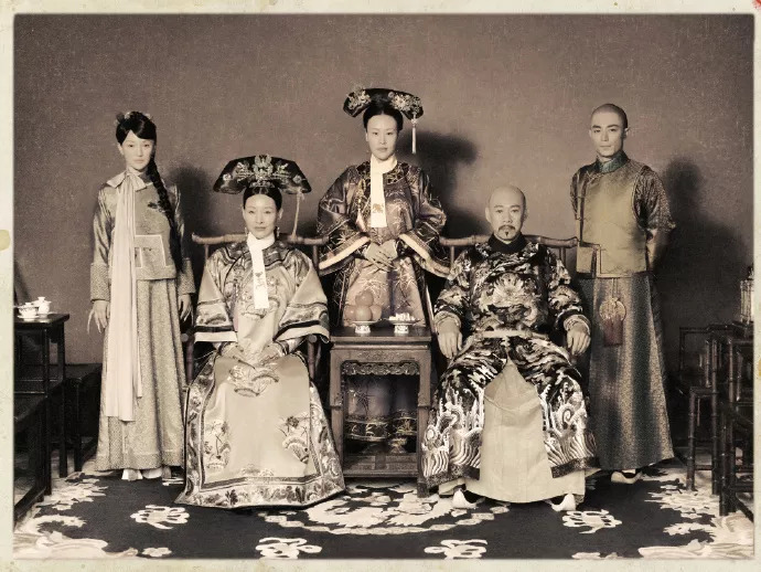 戏里霸气甄嬛与儿子博弈,戏外邬君梅与洋老公