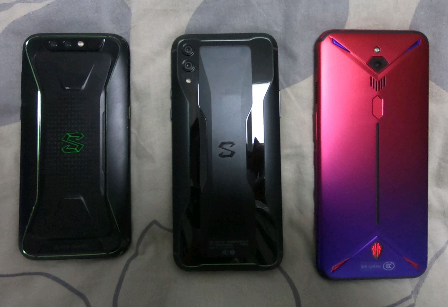 红魔3与黑鲨2对比 没可比性 互相牵制 互相弥补