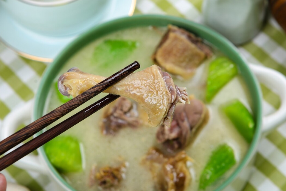俗话说"防苦夏,多吃鸭",分享鸭肉4汤4菜的做法,安心过夏天