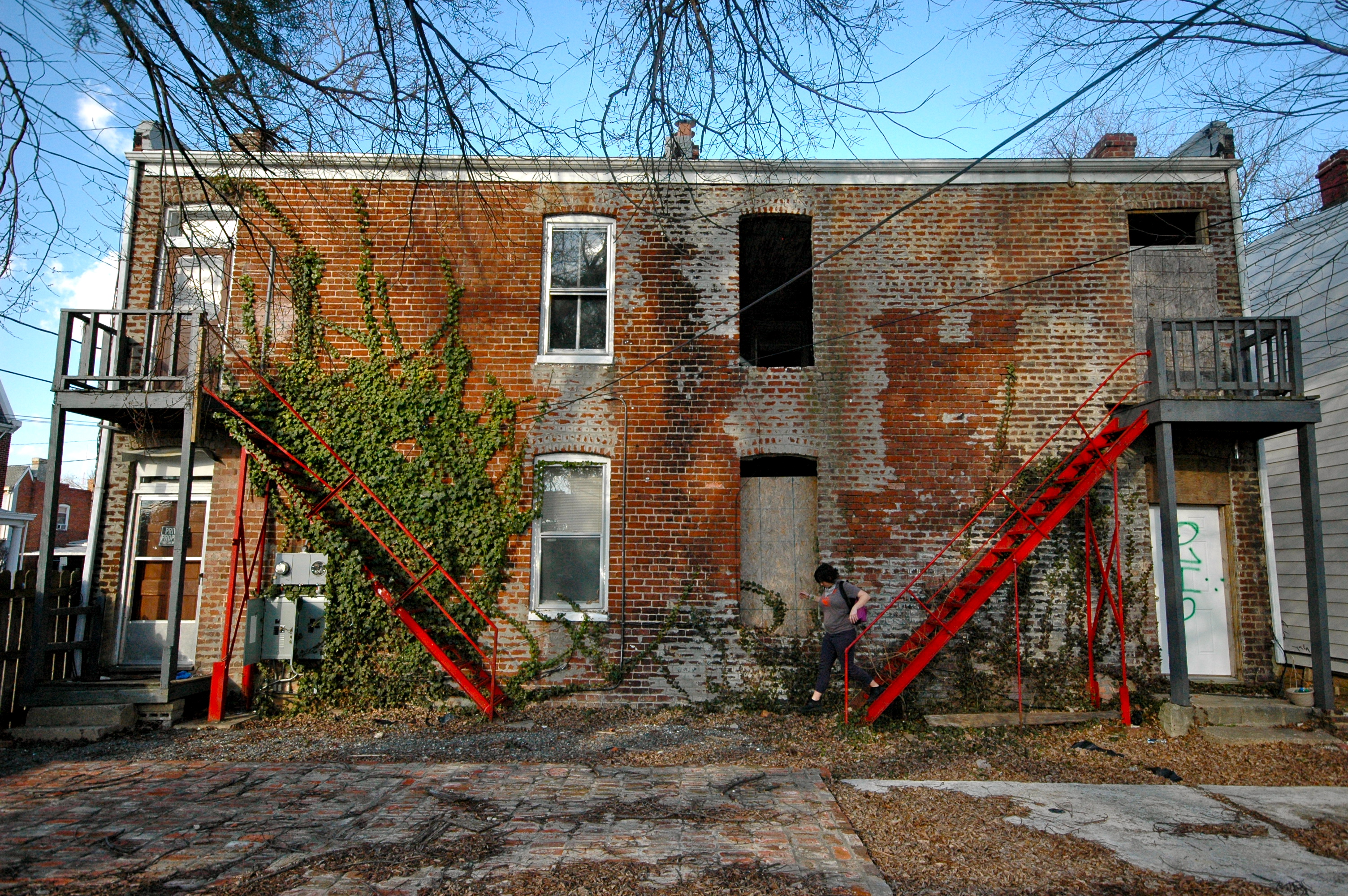 看见废弃的建筑就想改