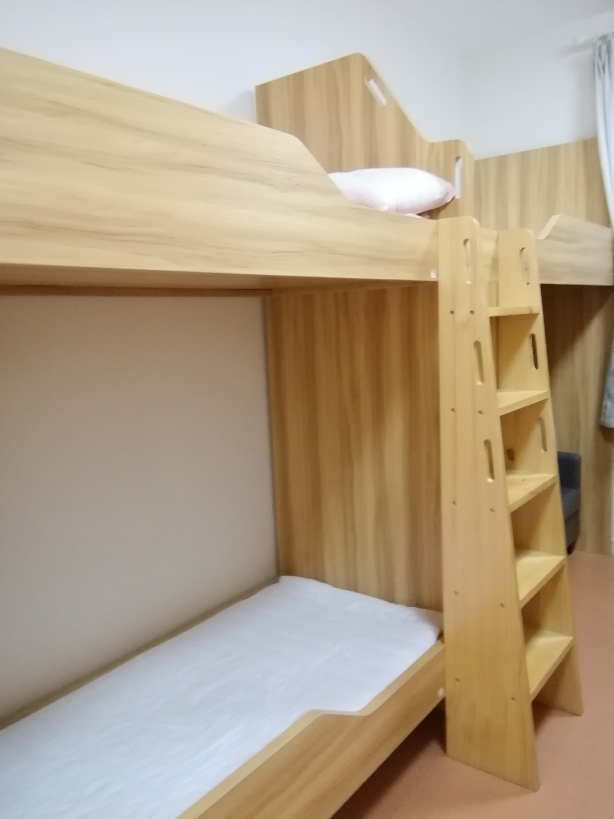 （放假啦！）雷安 （花吐症）